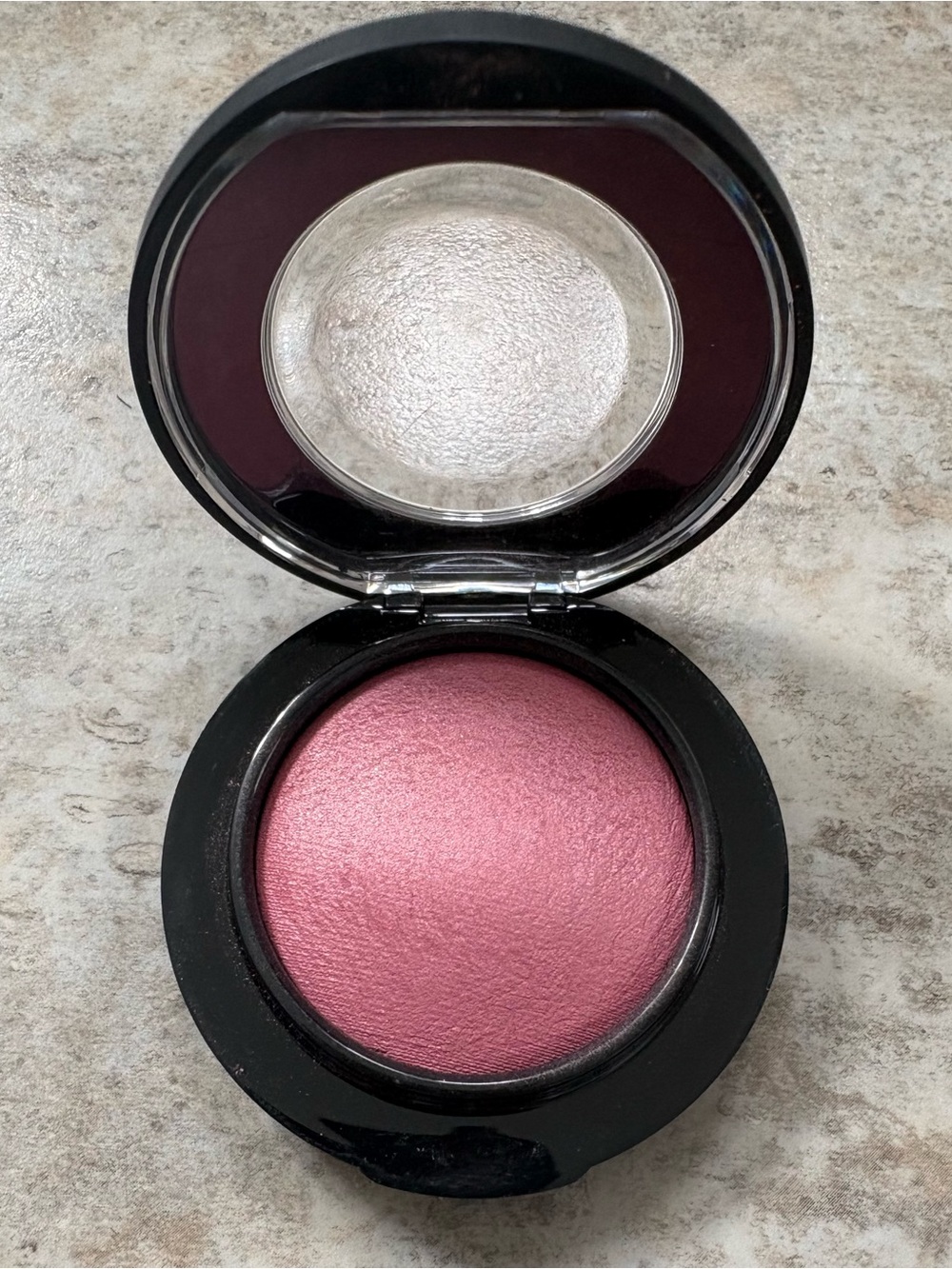Mac Gentle Pink Baked Blush - Makeup